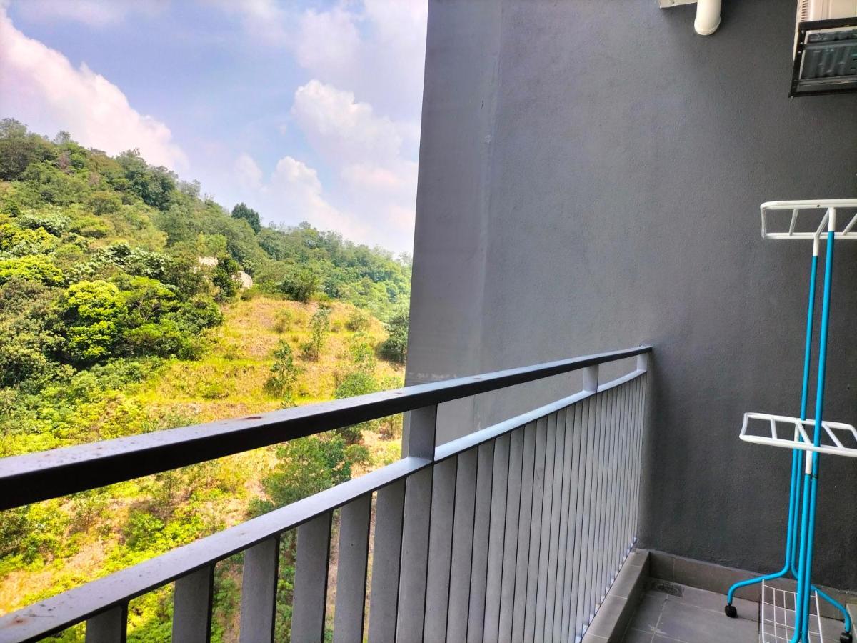 Hani Homestay Wifi Netflix Secure Parking Klia Usim Inti Aeon Mall Nilai Exterior photo